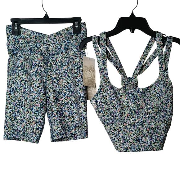 Sage Collective Set Sport Bra And Biker Short Floral Blue Static Ditsy XSmall‎ - Picture 2 of 13